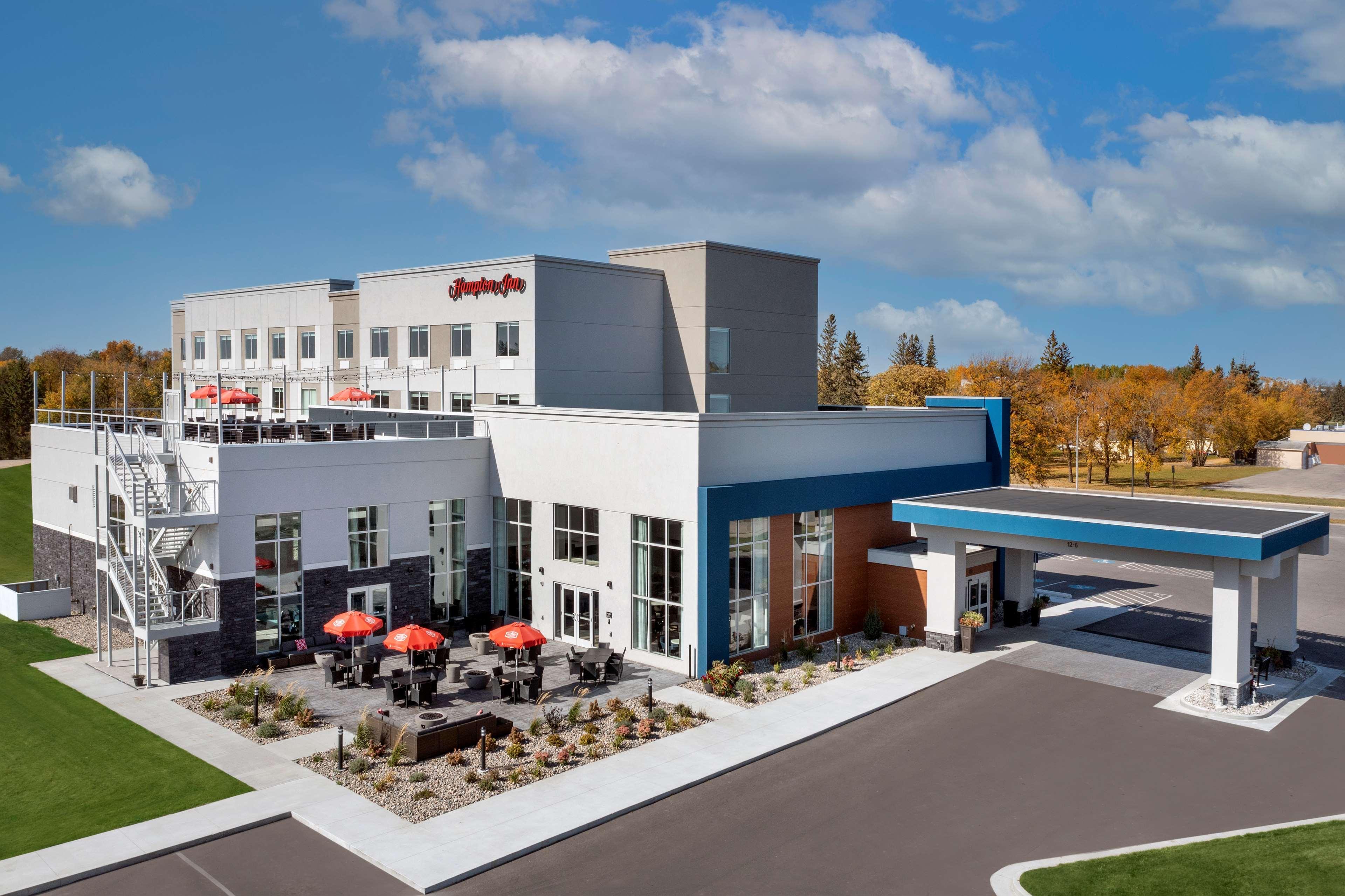 Hampton Inn Warroad, Mn Exterior photo